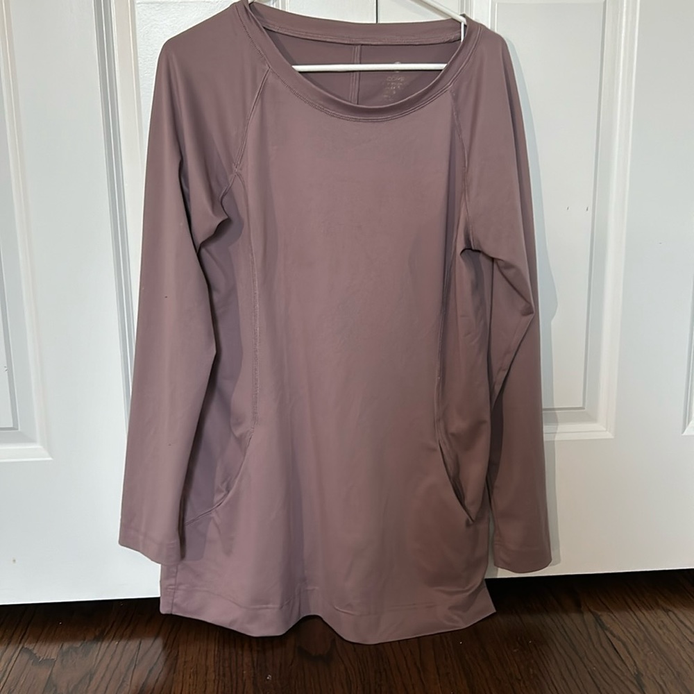 athletic warm women’s top